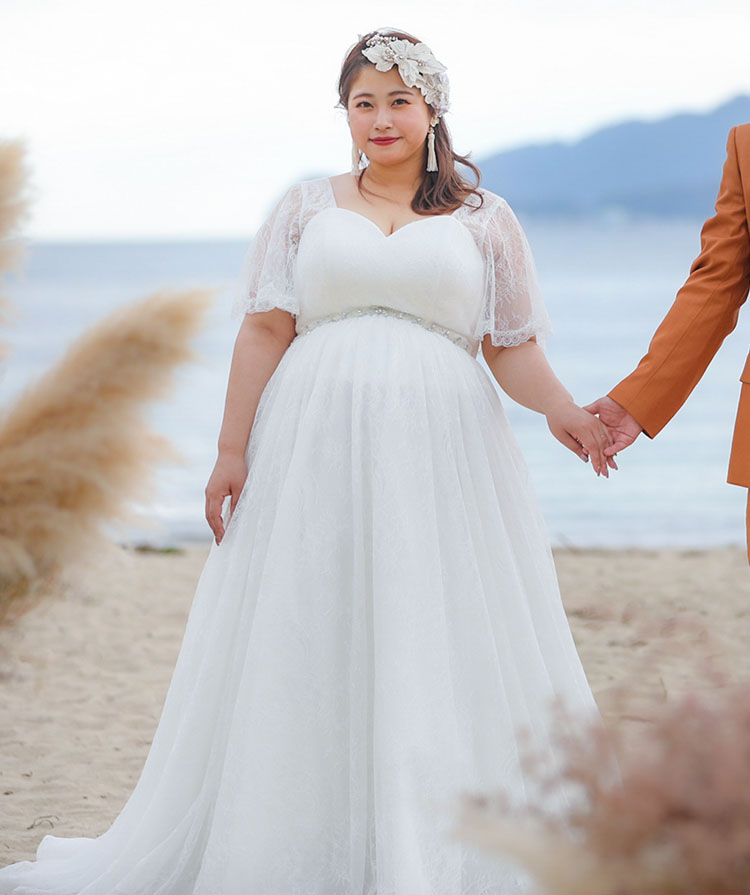 リゾ婚・フォト婚向きの花嫁を笑顔にしてくれるドレス｜大きいサイズの